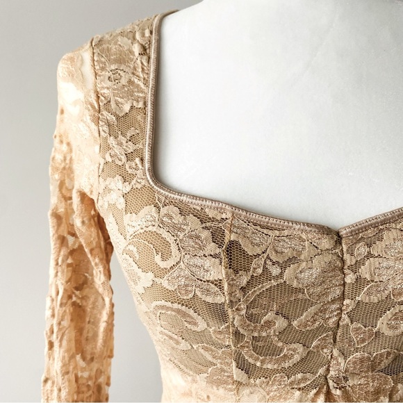 Lace Sweetheart Long Sleeve Top - Picture 5 of 15